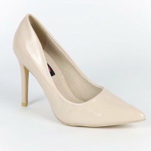 Nude heels. NEVER worn!